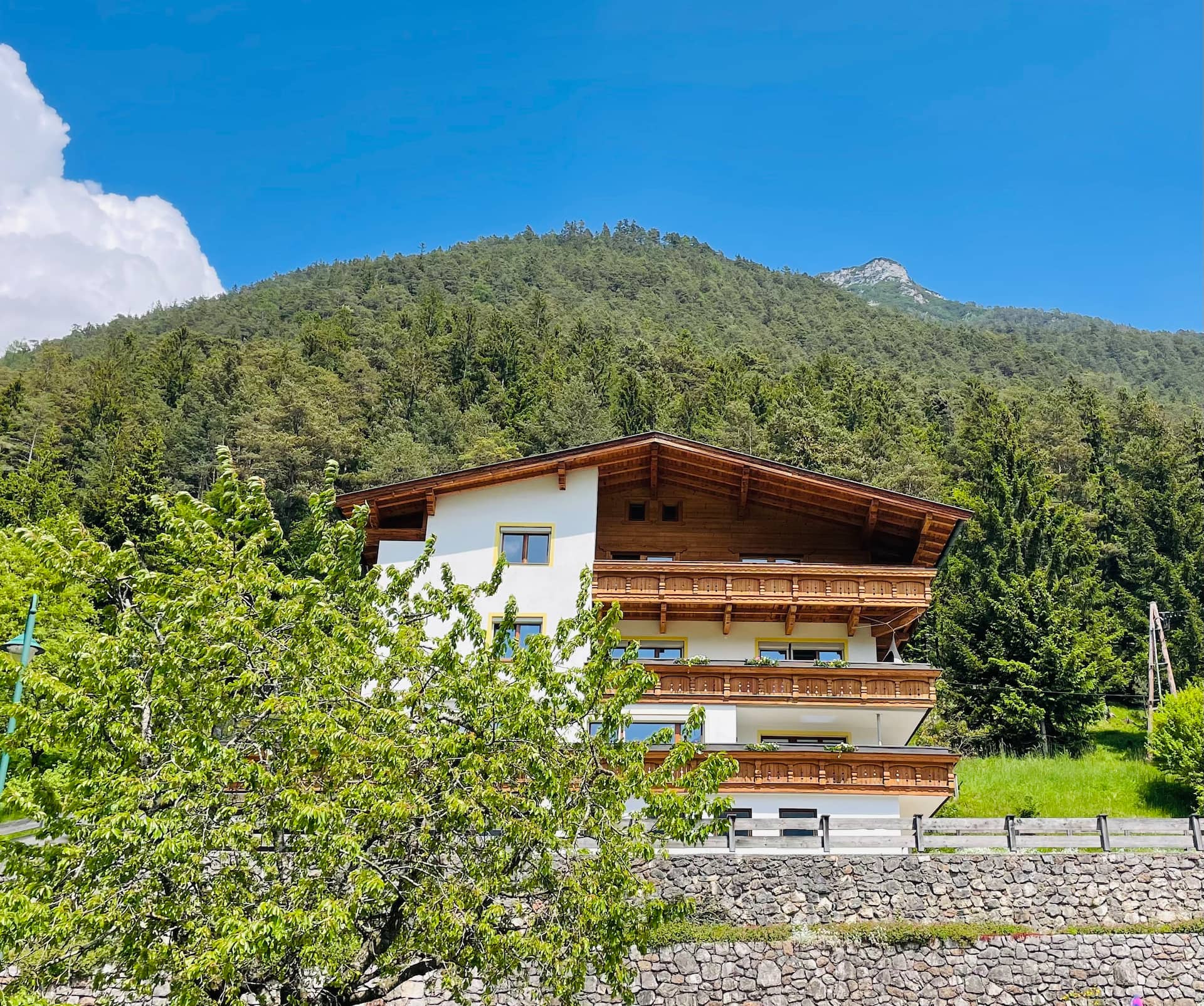 Haus Alpenfriede apartment with mountain view